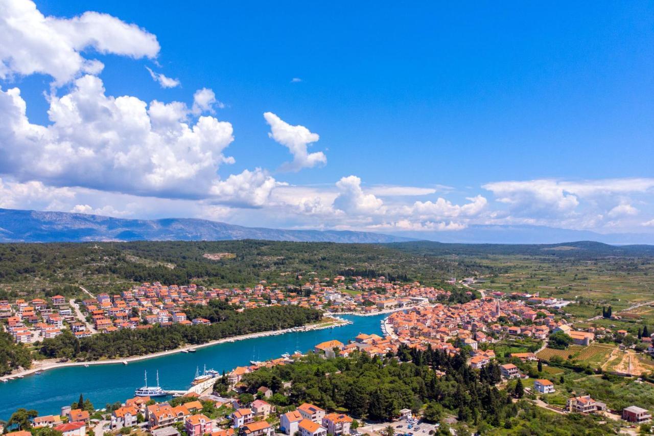 Apartments Emmas Studio Stari Grad  Εξωτερικό φωτογραφία