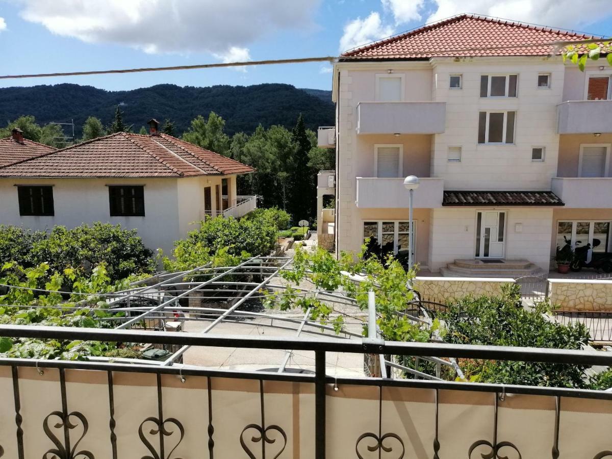 Apartments Emmas Studio Stari Grad  Εξωτερικό φωτογραφία