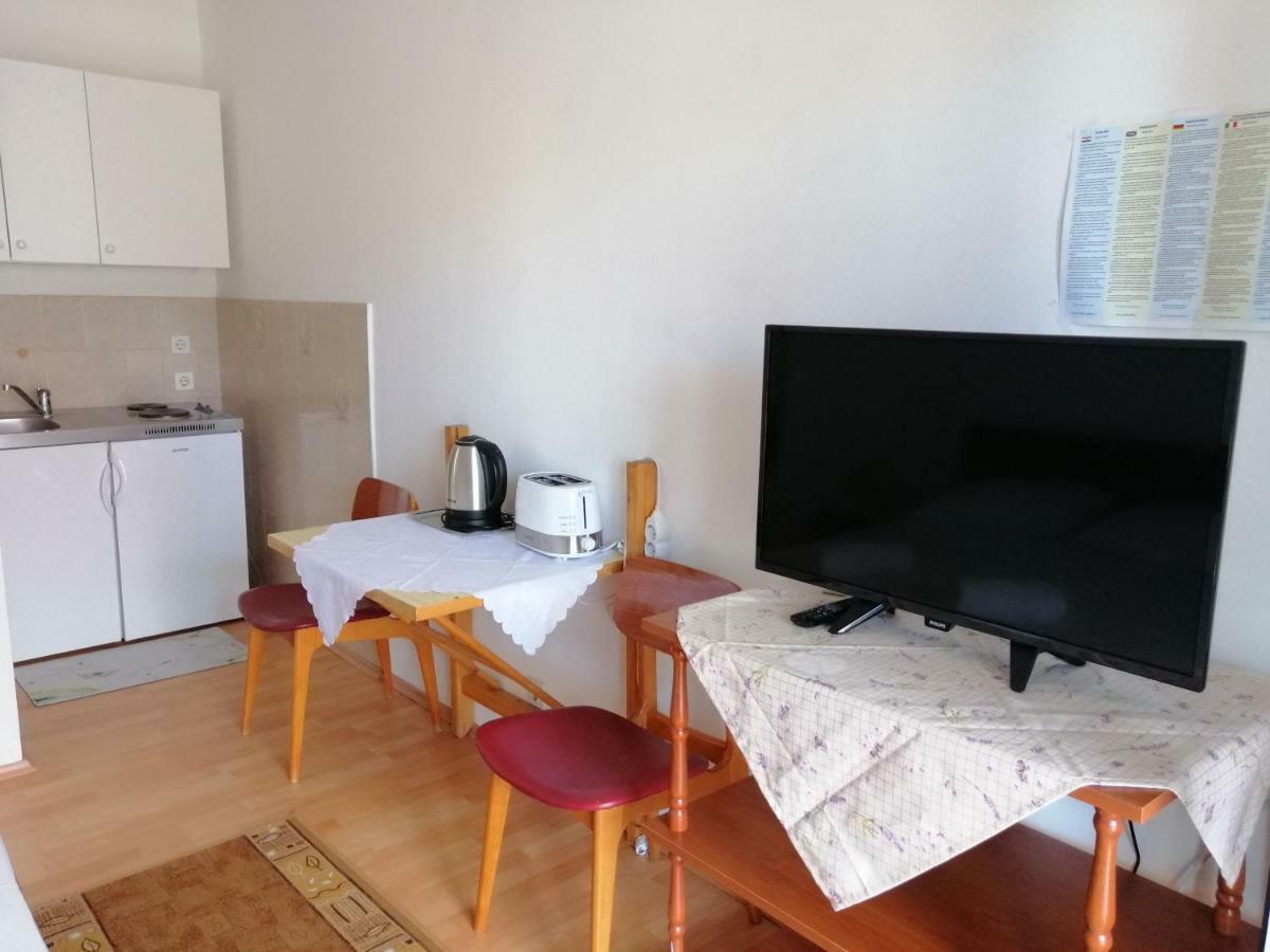 Apartments Emmas Studio Stari Grad  Εξωτερικό φωτογραφία