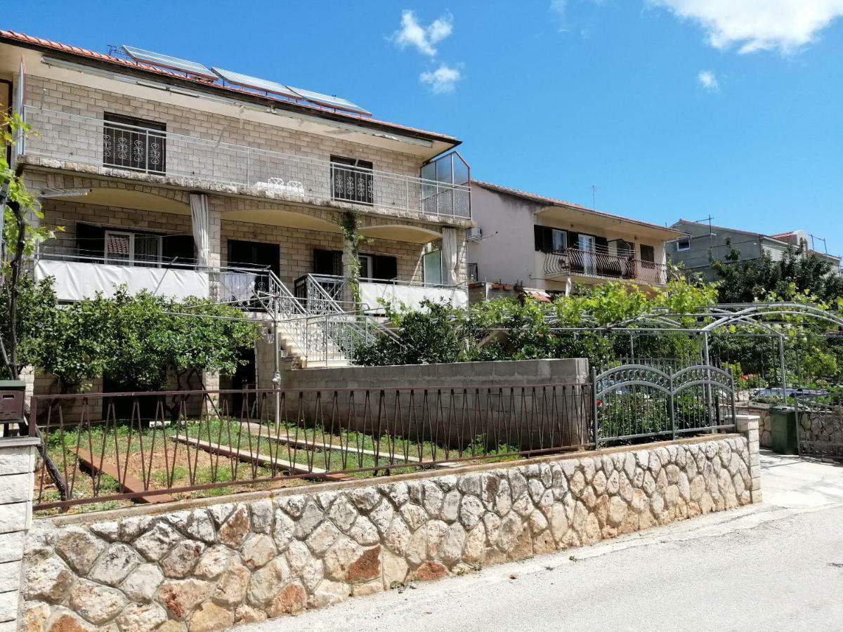 Apartments Emmas Studio Stari Grad  Εξωτερικό φωτογραφία