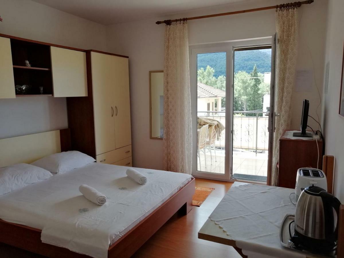 Apartments Emmas Studio Stari Grad  Εξωτερικό φωτογραφία