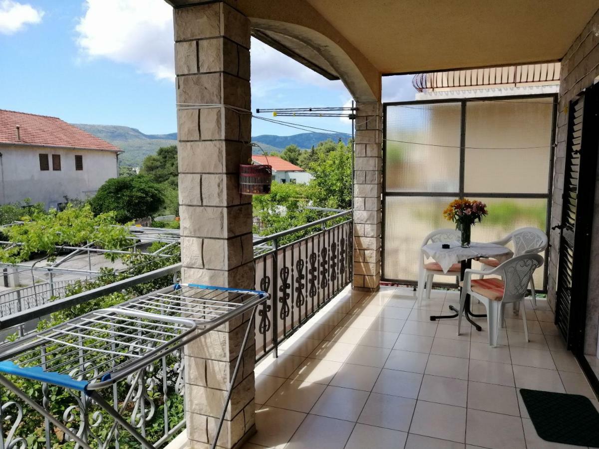 Apartments Emmas Studio Stari Grad  Εξωτερικό φωτογραφία